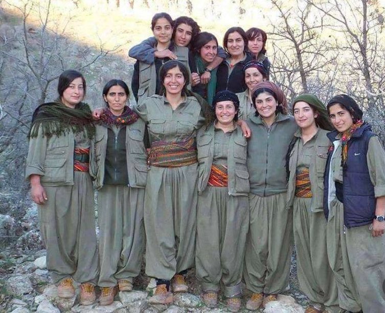 Çaresiz ve suskun bir golgotha yolcusu tweet media