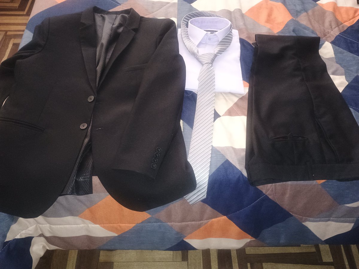 Varonxxx2's tweet photo. No todo es trabajo hoy toca fiesta ahora que ropa interior me pondre https://t.co/8DC9lrxZyv