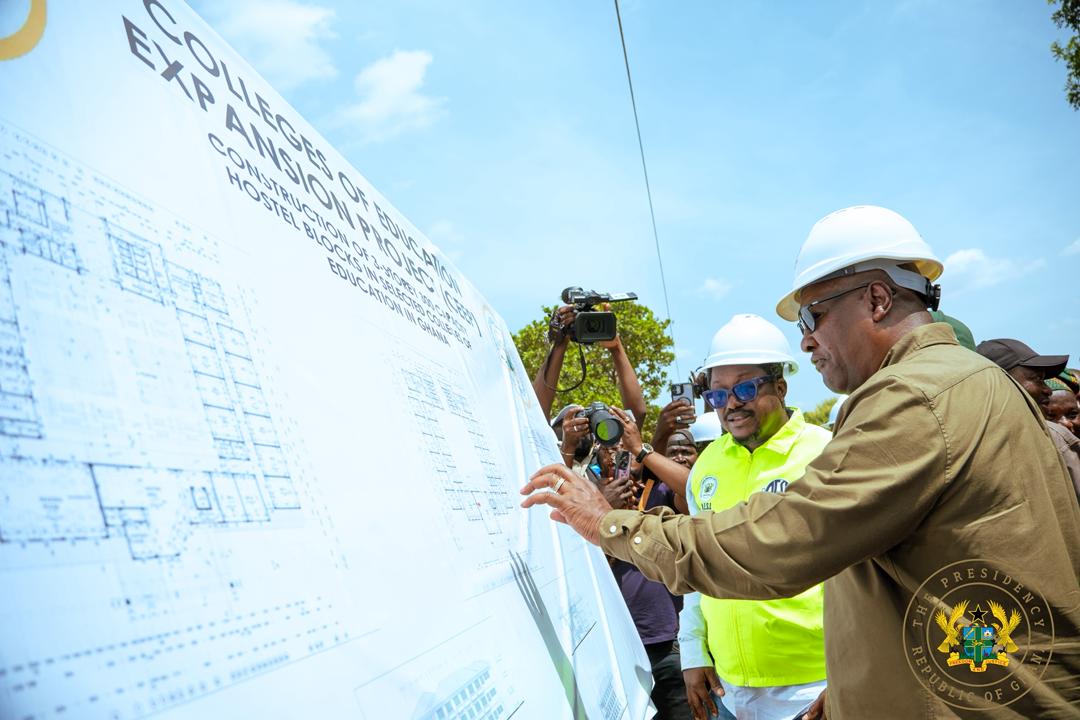 Channel1TVGHA's tweet image. [PHOTOS]: President John Dramani Mahama inspects an ongoing three-storey, 300-bed capacity hostel project for the Bimbilla EP College of Education in the Northern Region.

#ChannelOneNews #Education #Bimbilla #Infrastructure #GhanaEducation