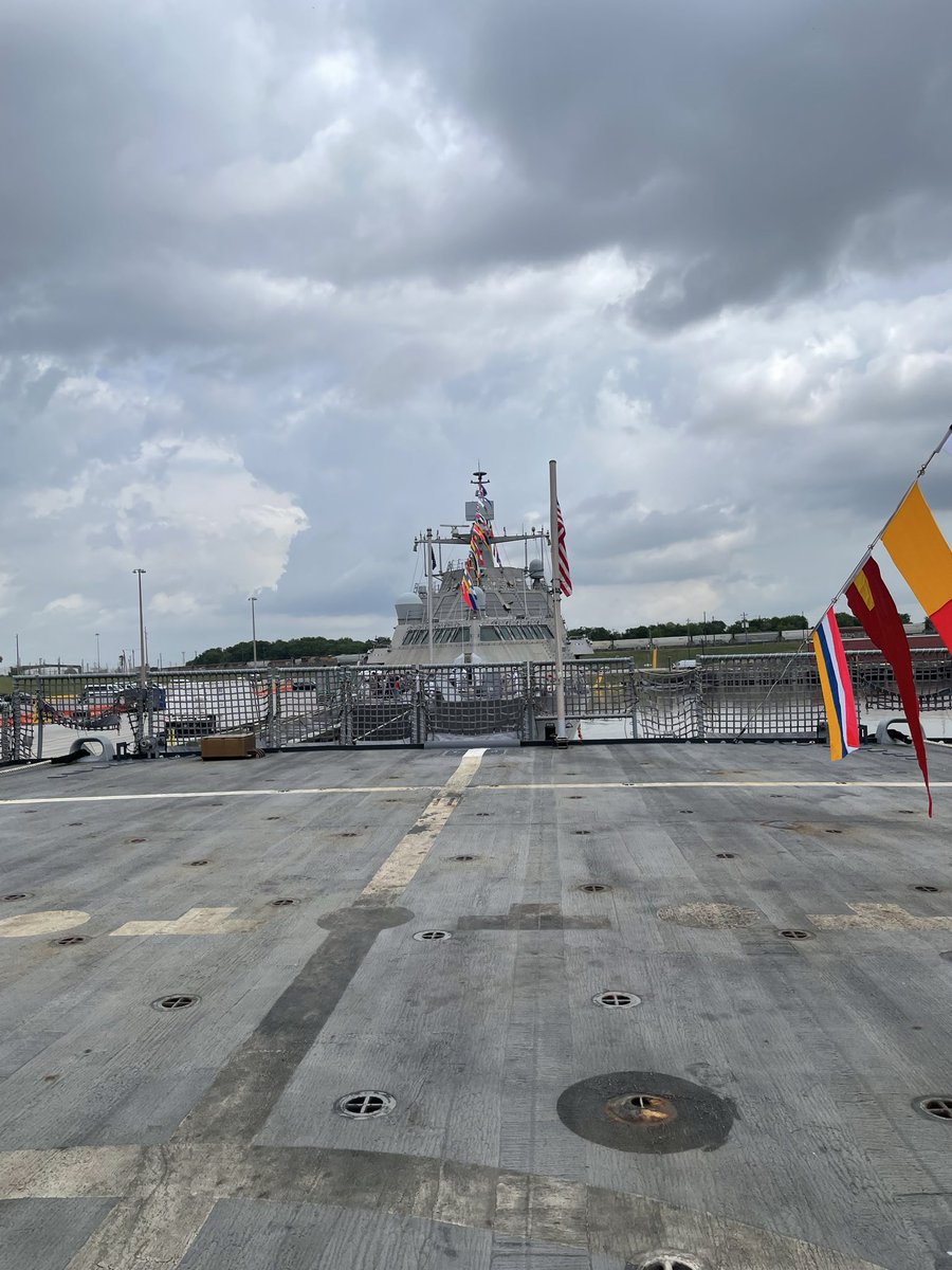 Mkellytx2's tweet image. Great tour of the USS Minneapolis-Saint Paul (LCS 21).  Thank you to the crew for showing us your ship and visiting Houston for our city’s first ever Fleet Week