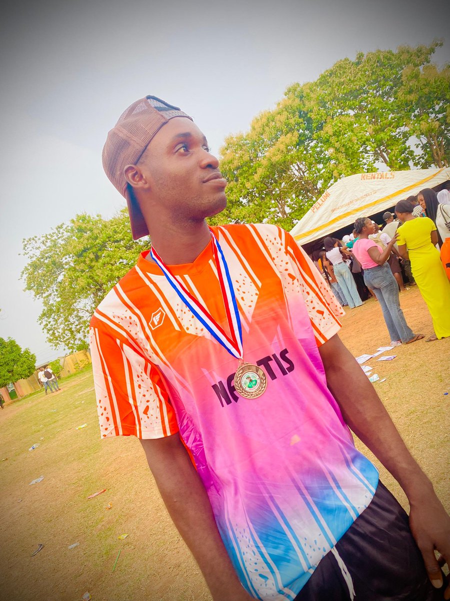 FolorunsoTimi14's tweet photo. #GOD Abeg🙏, I don't want to be that guy🌊 that had potentials🌸 but never made it💪🏻.

Ọmọọlọ́run, Fine Bobo💗🧠✍️🌹✨.
#NADThS_Director_Of_Sports⚽🎥. https://t.co/tCsv87iw4y