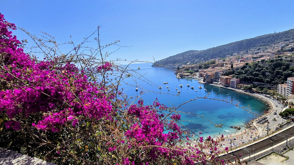 MichelleMoggio's tweet image. Villefranche-sur-Mer is a traveler's dream #FrenchRiviera #Mediterranean #travel #TheParisEffect #bay