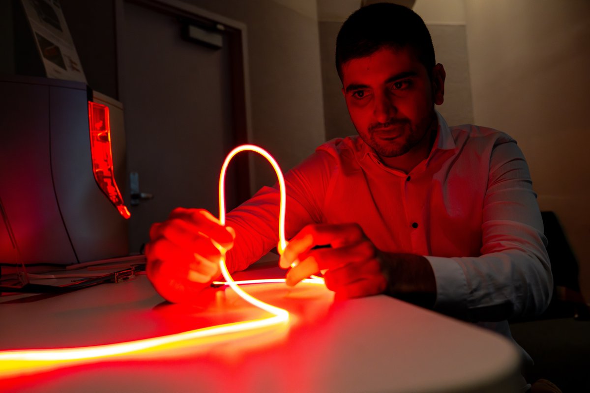 HealeyBrothers's tweet image. ⚡ #Ford’s lighting team is pulling inspiration from sci-fi and sunsets to create vehicles that actually feel "alive." 

From the #Mustang’s triple-bar heritage to AI-ready light systems, the "New Language of Light" is changing everything we know about the road. 

👉