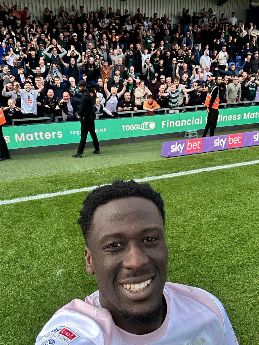 Argyle's tweet photo. Saturday selfies 😁🤳 https://t.co/MNdXdmXkTz