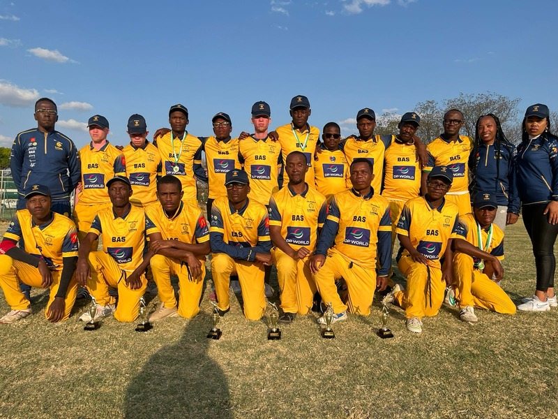 SAfmRadio's tweet photo. [ON AIR] Welcome to #SportsLight with Zai Khan.

Tonight we keep bringing the jams that we associate with sport and vibes, 

We chat to Dr. Mzwandile Mahlangu - he is a Sports Scientist - we look at the science of managing injuries. 

We also check in with @DPWorldLions blind cricket.