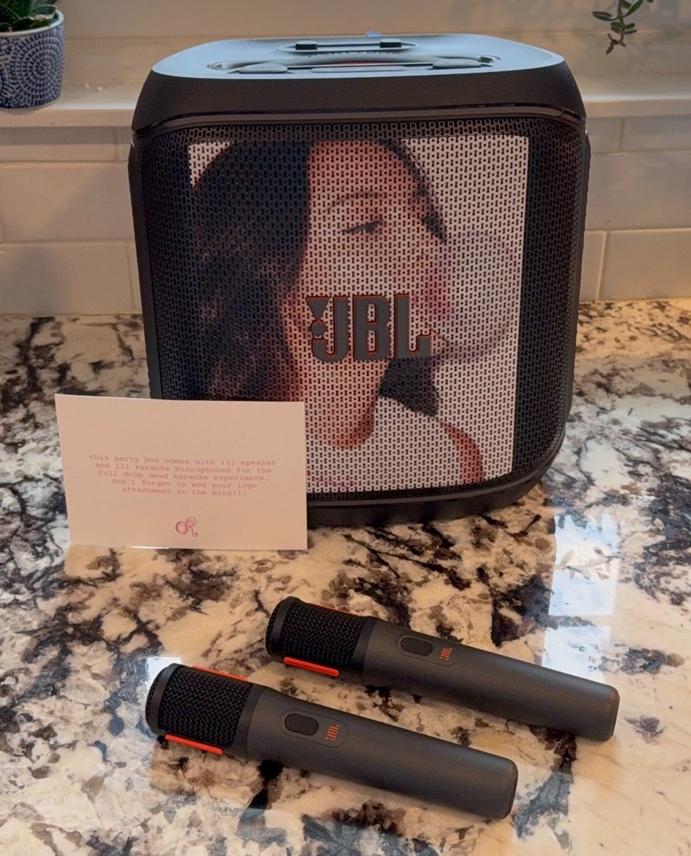 madeline 🩷🫧 is so in love tweet media