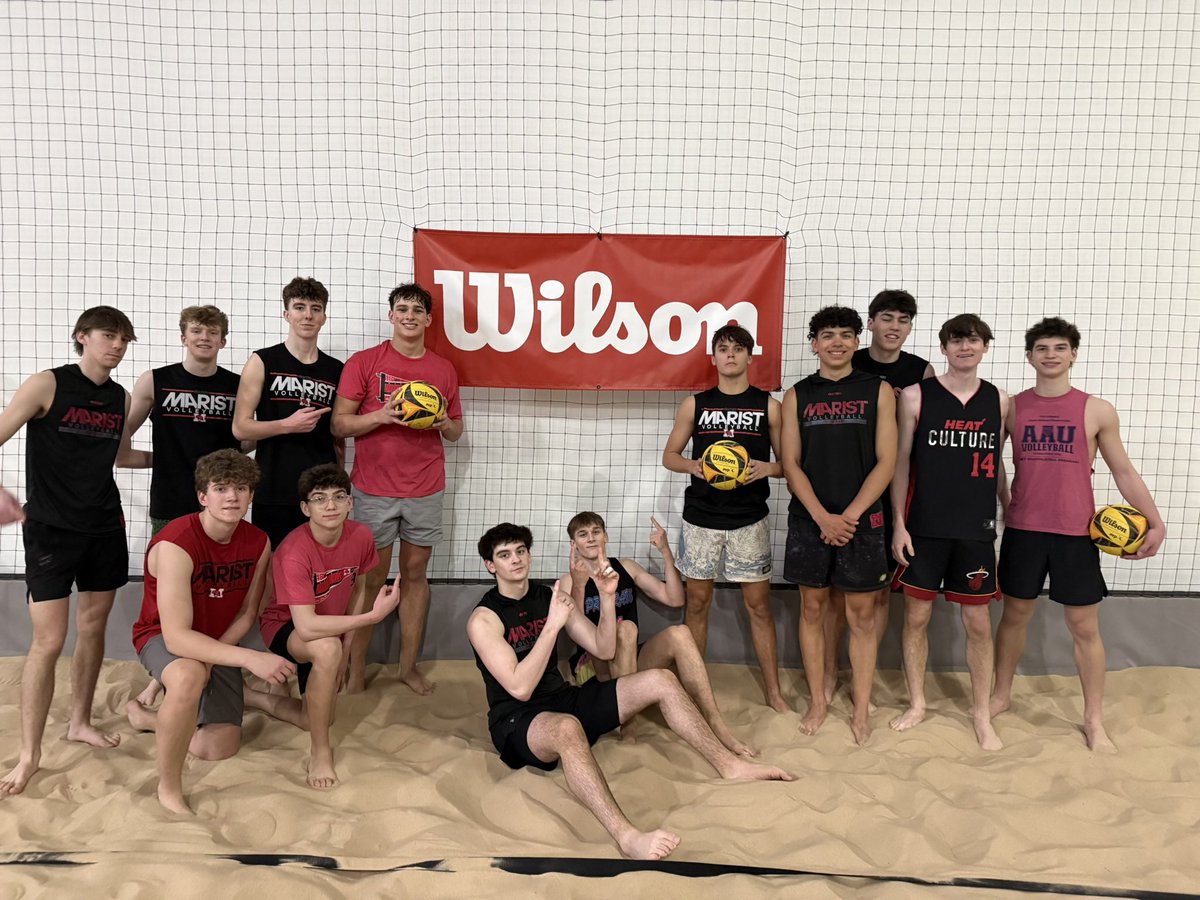 RedHawkVB's tweet image. RedHawks take down Lww and Loyola to advance to the Wheaton Classic Championship at 2pm #Program 🏐🏐🏐