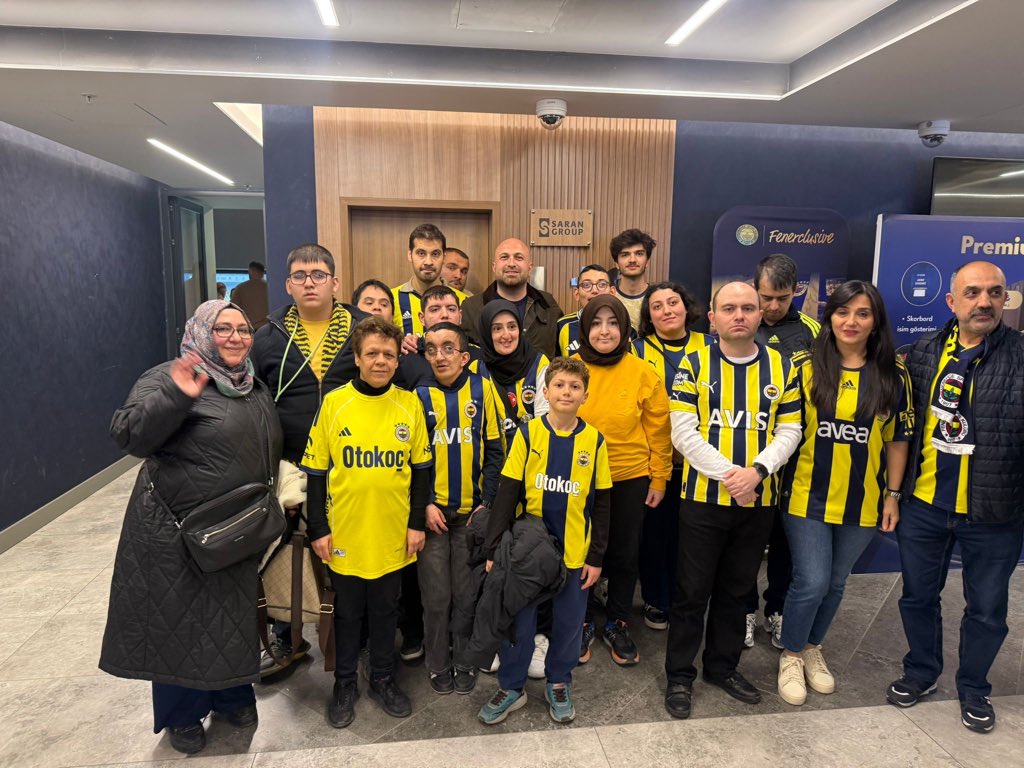 maltepeakparti's tweet photo. AK Parti Maltepe İlçe Teşkilatı olarak, çocuklarımızı futbol maçına götürerek heyecanlarına ortak olduk. Onların yüzündeki bir tebessüm, bizim için her şeye bedel. Sporla büyüyen, eğlenen ve öğrenen bir nesil için çalışmaya devam ediyoruz. 🇹🇷
#BirOlmakRuhumuzdaVar 
@Behadir https://t.co/kzTNcPlL6e