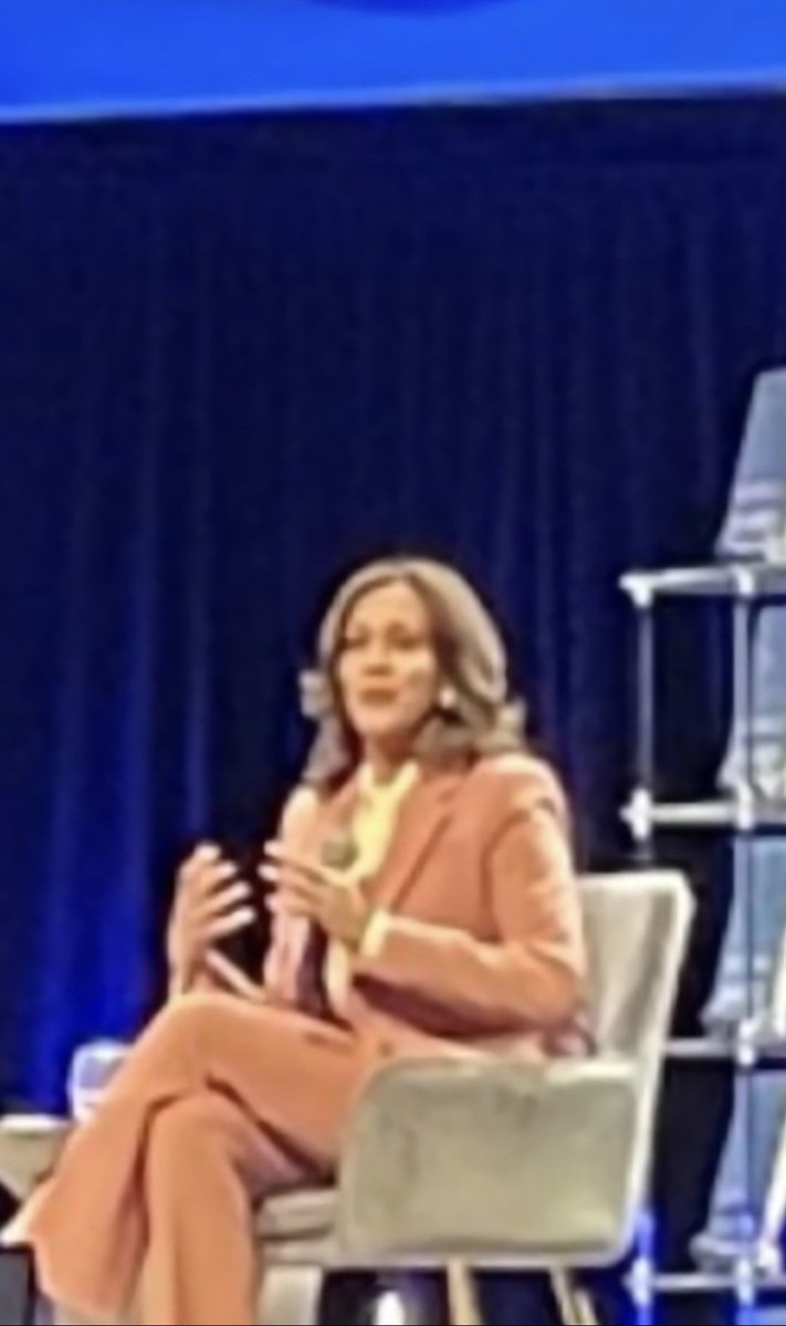 BlackAlphaNetw1's tweet image. #KamalaHarris said voting is transactional! Right??

Then here it is! 

Standing on Lineage Business 

The Democrats have been put on FULL notice! 

#FBA built this Country 💪🏿