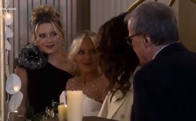 Swain’s Coat Stand tweet media