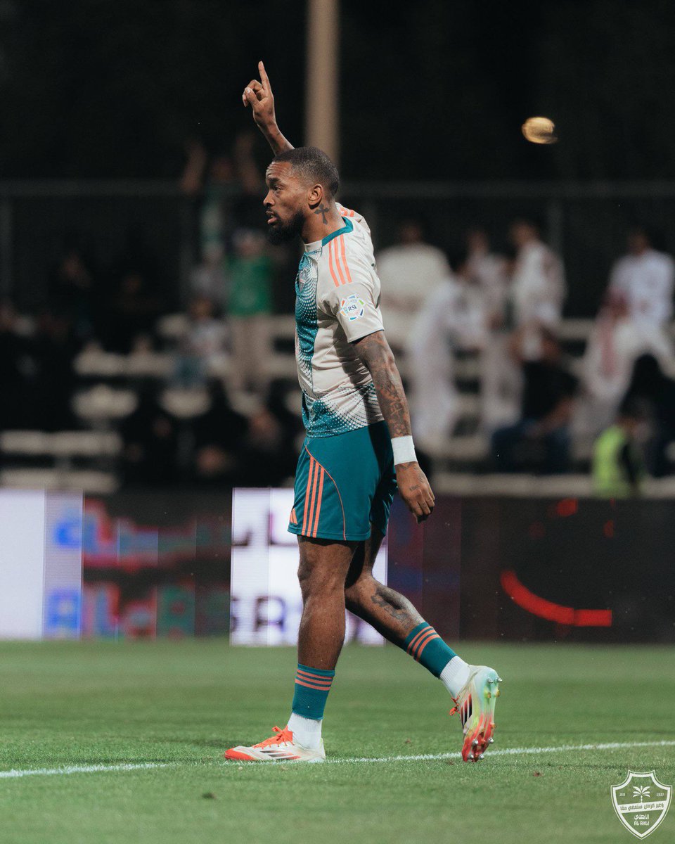 AFCStudio1's tweet photo. 🗣️ ماتياس يايسله :

ايفان توني هو افضل لاعب دربته في ركلات الجزاء

هادئ جداً لدرجة انك لا تعرف ان كان متوتراً ام لا. https://t.co/zGoxkHz1y0