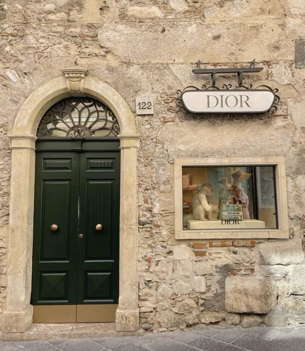 𝙡𝙮𝙣𝙣 (@pradavante) on Twitter photo 