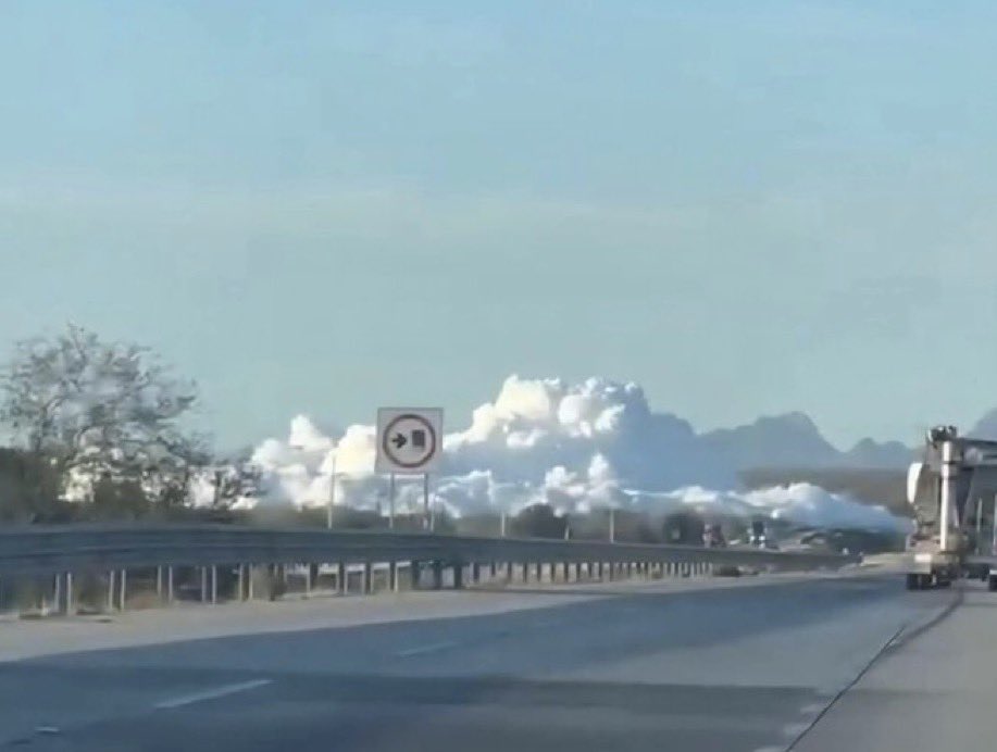 🚨‼️La nube blanca por la fuga de amoniaco en Sonora se produjo por el calor y la humedad (el amoniaco es gas incoloro);

🙏🏻No hay que acercarse, es sumamente corrosivo, puede generar irritación en piel, ojos, vías respiratorias y hasta edema en los pulmones, falta de oxígeno…🚨