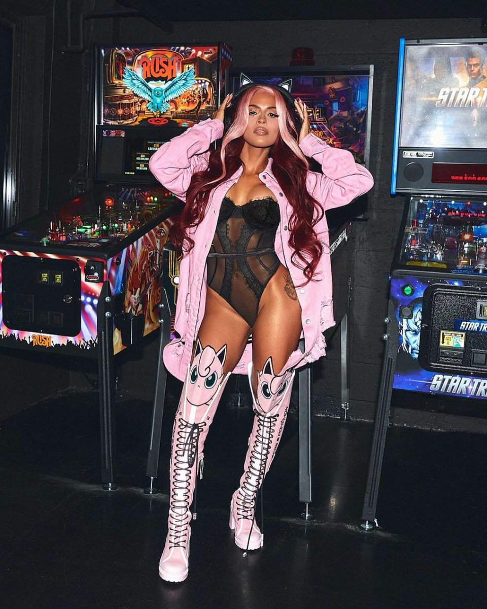 The best things come in small packages. (ᴘᴀʀᴏᴅʏ) tweet media