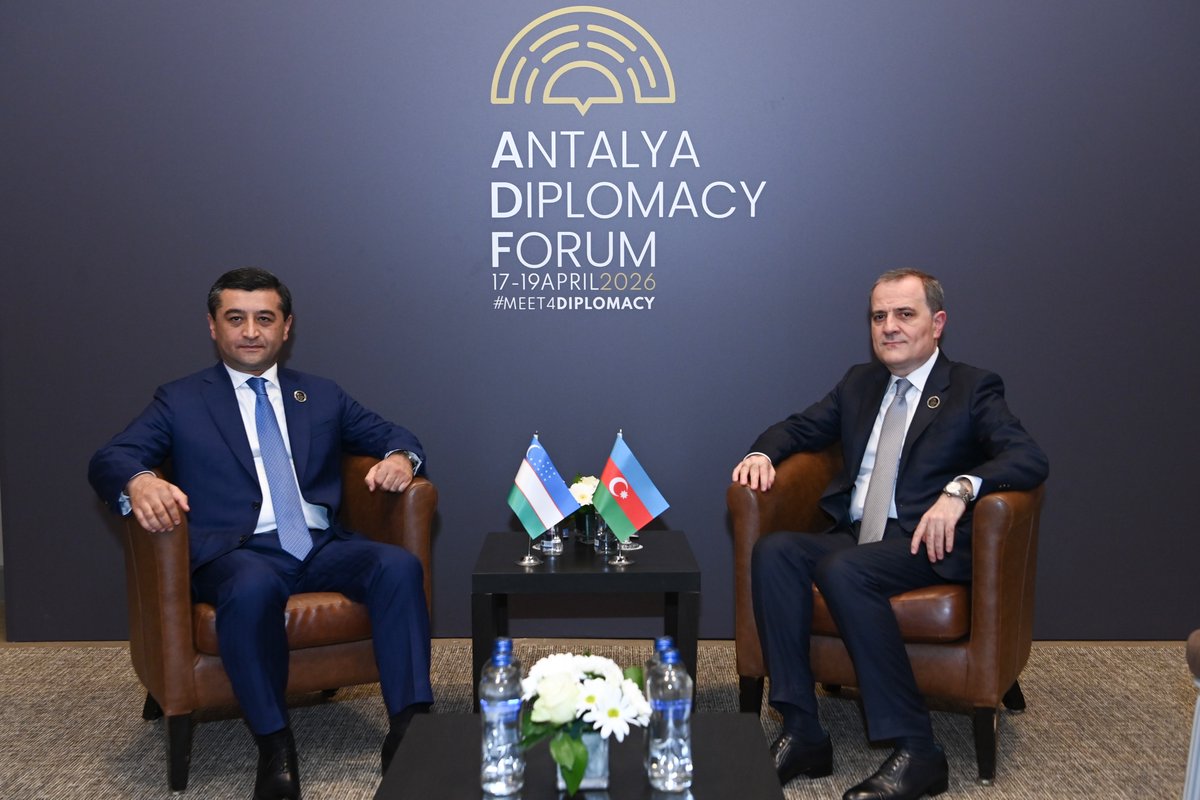 AzerbaijanMFA's tweet image. Minister of Foreign Affairs of #Azerbaijan🇦🇿, Jeyhun Bayramov met with the Minister of Foreign Affairs of #Uzbekistan🇺🇿, Bakhtiyor Saidov in Antalya, within the framework of the Antalya Diplomacy Forum.
 
During the meeting, allied relations between the two brotherly countries in