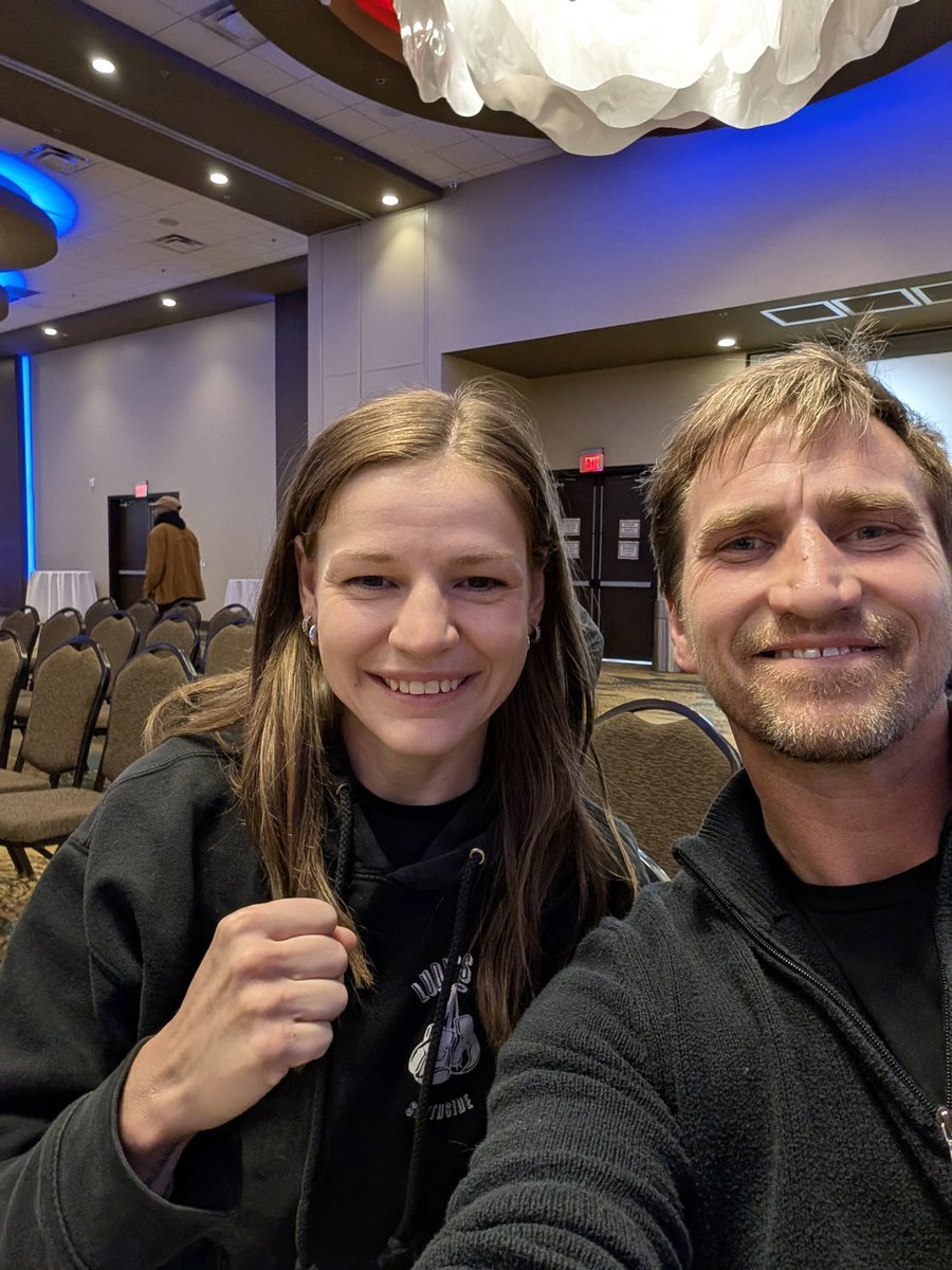 jonathonguyerc's tweet image. Boxing 🥊 UpperMidwest Golden Gloves Championships 🏆 

Jungle Gym 🥊 

#jonathonguyerboxing #Minnesota #boxing #fitness