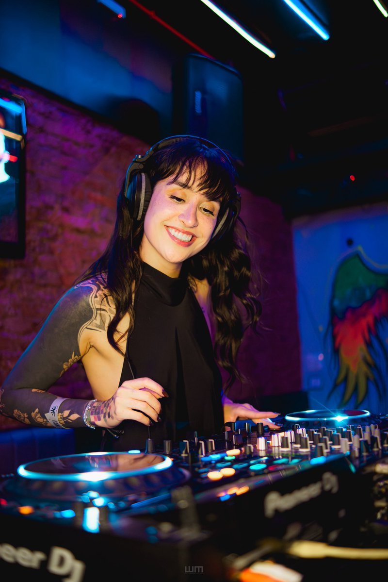 Martina Oliveira tweet media