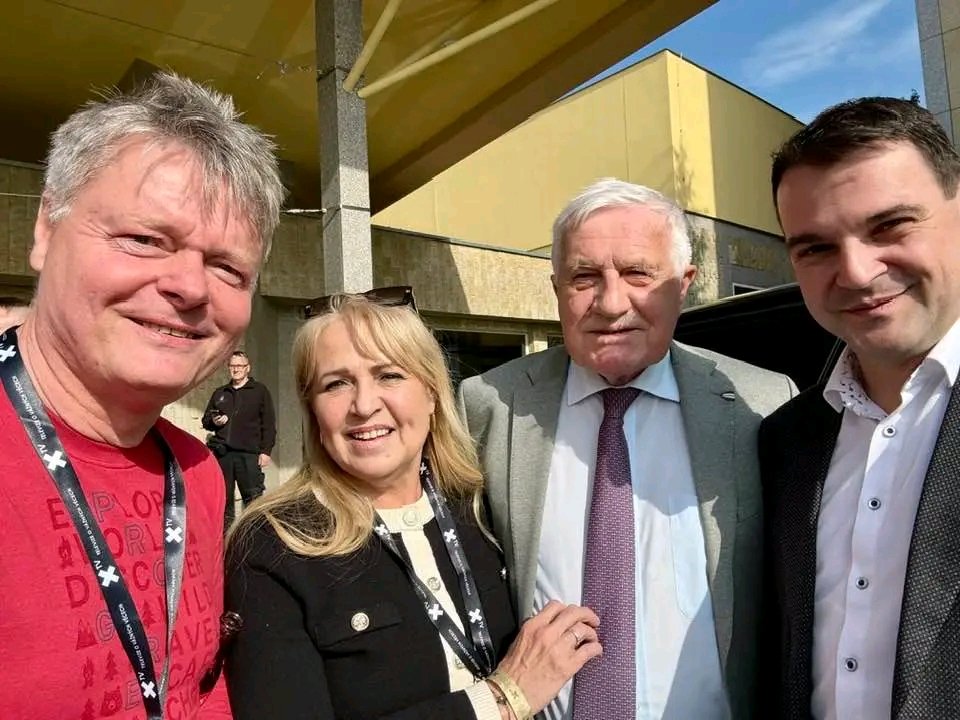 Jan Bartek tweet media