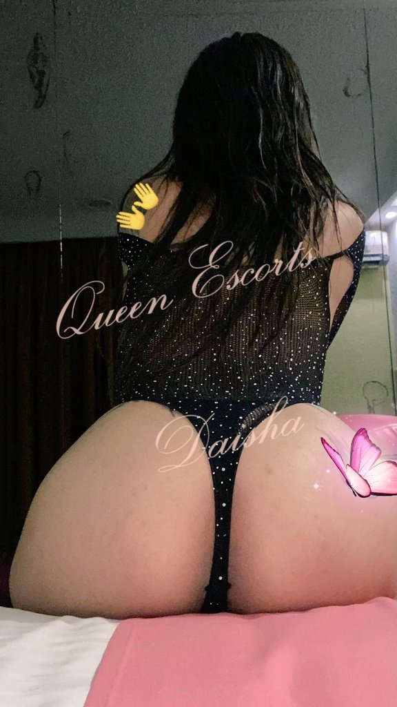 Queen Escorts #1 tweet media