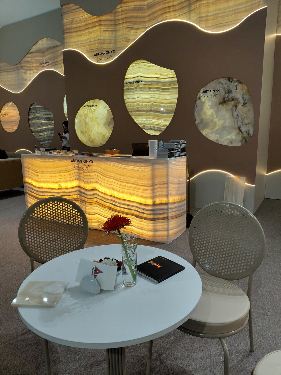 iisaseker's tweet image. In the second day of the marble fair, we visited our slab and raw marble suppliers from all around the Türkiye. #izmirmarblefair #marble #naturalstone #etsybestsellers #AmesiaStore