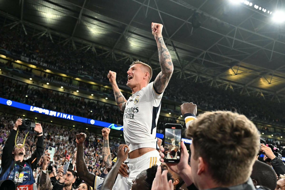 فارِسٌ tweet media