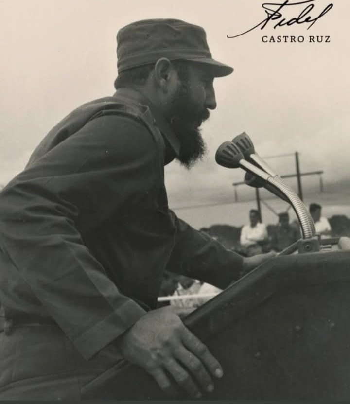 JHGcasanova's tweet image. #FidelCastro : “No tememos dialogar; no necesitamos inventar enemigos; no tememos al debate de ideas; creemos en nuestras convicciones y con ellas hemos sabido defender y seguiremos defendiendo nuestra Patria”.
#LatiendoConFidel @AlfreMene37409 @DiazCanelB @DrRobertoMOjeda
