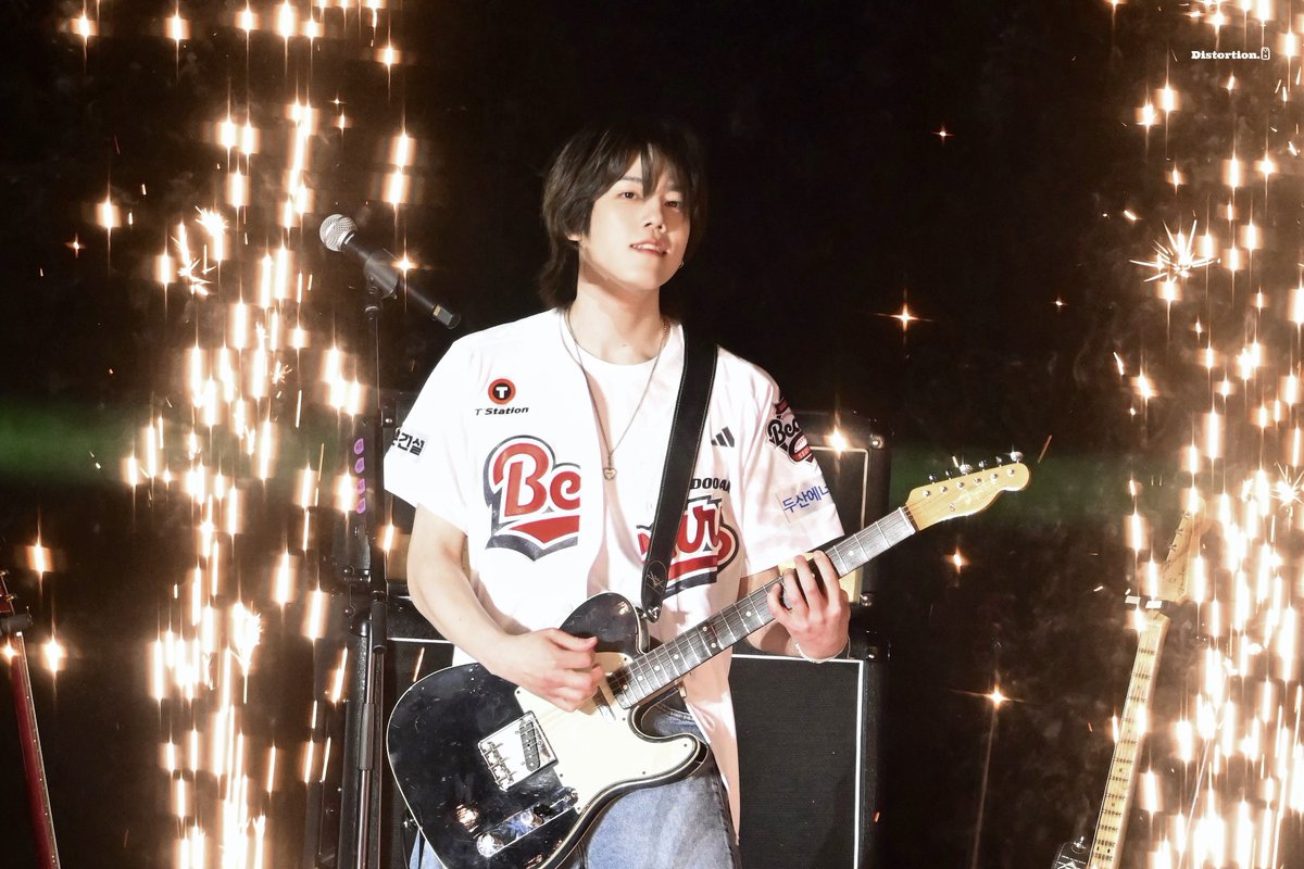 Distortion520's tweet photo. 260418 두산기아전 D-STAGE
훈이 행복해 보여서 나도 행복해✨
#엔플라잉 #NFlying #차훈 #ChaHun https://t.co/4IOUmj2NV9
