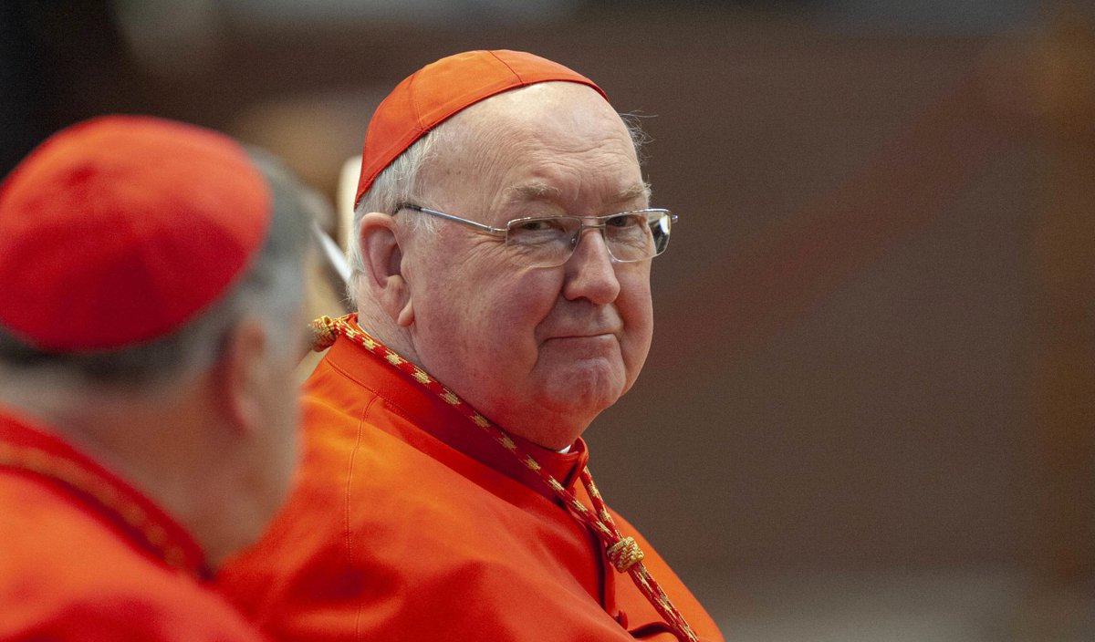 CLiberazione's tweet photo. «La comunione, il dono più bello dello Spirito Santo alla Chiesa». L’omelia scritta dal cardinale Kevin Joseph Farrell, prefetto @LaityFamilyLife, per gli Esercizi spirituali della Fraternità di CL, Rimini, 18 aprile 2026 https://t.co/j31UxU2nDS
📷Catholic Press Photo https://t.co/t0jvmTovEn
