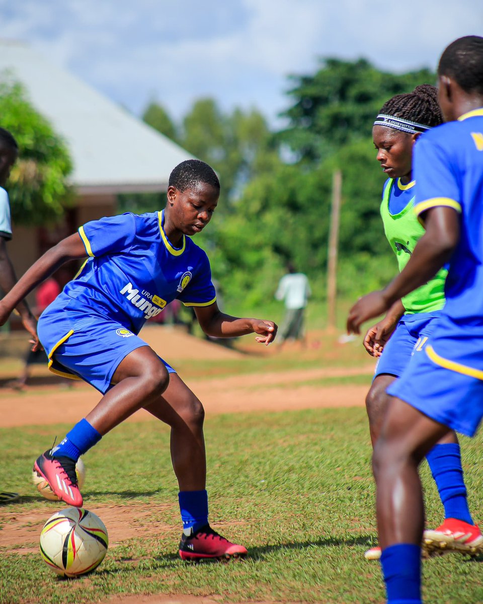 URAFC_Official's tweet image. Final tune-up before the mission 💛⚽️

URA Ladies FC put in the finishing touches at Mukongoro Township primary school in Kumi ahead of tomorrow’s FUFA Women Cup showdown against Lady Eagles. Focus locked. Ready for business. 💪🔥

#URAFC | #URALadiesFC | #OneTeamOneDream |