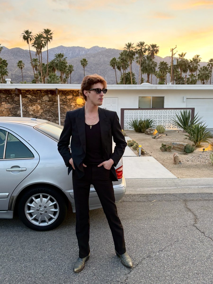 Diamond Cafe tweet media