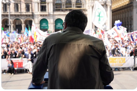 Salvini:se qualcuno pensa che le donne abbiano
 meno diritti non è il benvenuto in Italia.
Avete tolto Opzione donna a chi voleva andare in pensione coglione,taci.