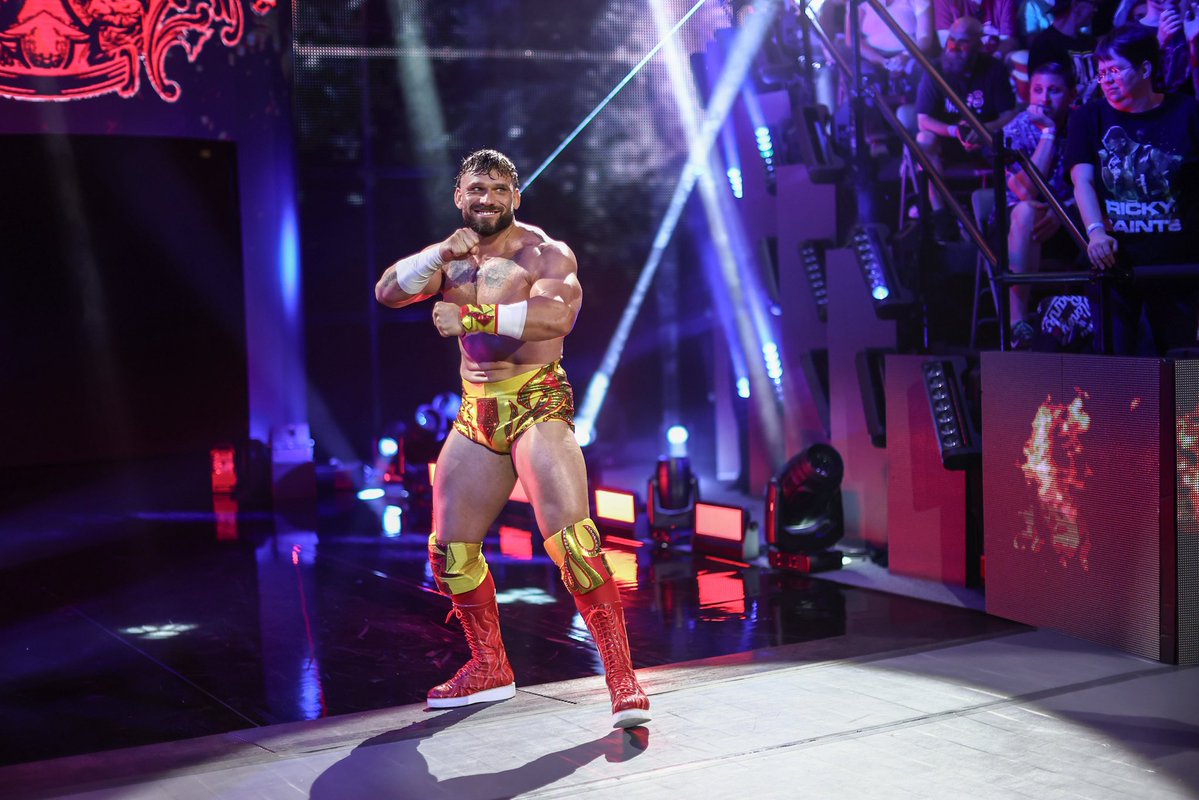 DorianVDwwe's tweet image. First ever Belgian Superstar in NXT 
#DVD #WWE #WWENXT