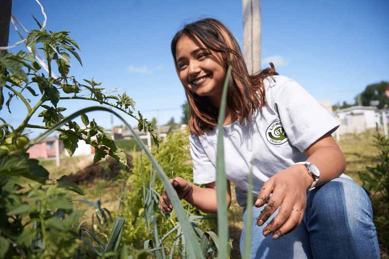 lionsclubs's tweet photo. This week, service grows greener. During the Environment Week of Service, April 18–26, Lions are uniting to care for our planet one community at a time. ♻️
Capture your club’s project on video and submit it to the Weeks of Service Showcase to inspire others: https://t.co/7u7yRuIRii 
#LionsGoGreen