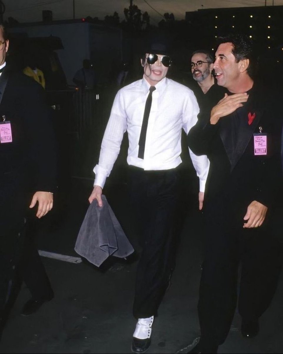 s | she drives me wild 🚘 (@crispevebby) on Twitter photo 