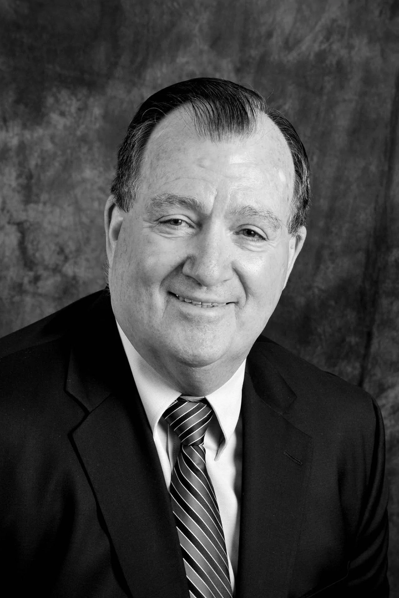 InMemoriamX's tweet image. RIP Terry L. Bruce, Politician
U.S. House of Representatives from Illinois's 19th District (1985-1993)
#InMemoriam #RIP