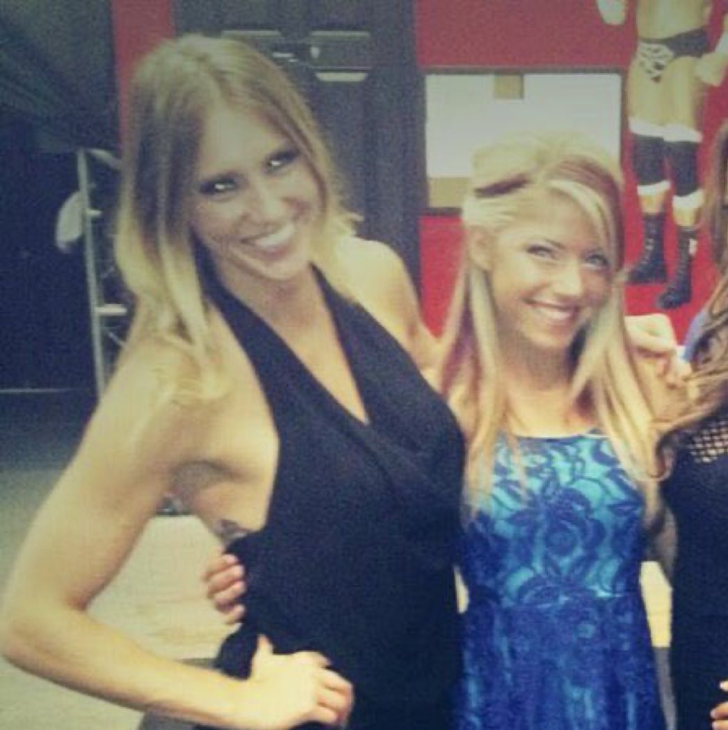 Charlotte Flair tweet media