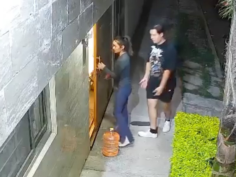 Un video de agresión contra una joven en la colonia San Manuel, en Puebla, volvió a encender las denuncias por acoso en la zona; el caso ya es investigado tras su difusión en redes sociales.

🔗 Más información: meganoticias.mx/puebla/noticia…