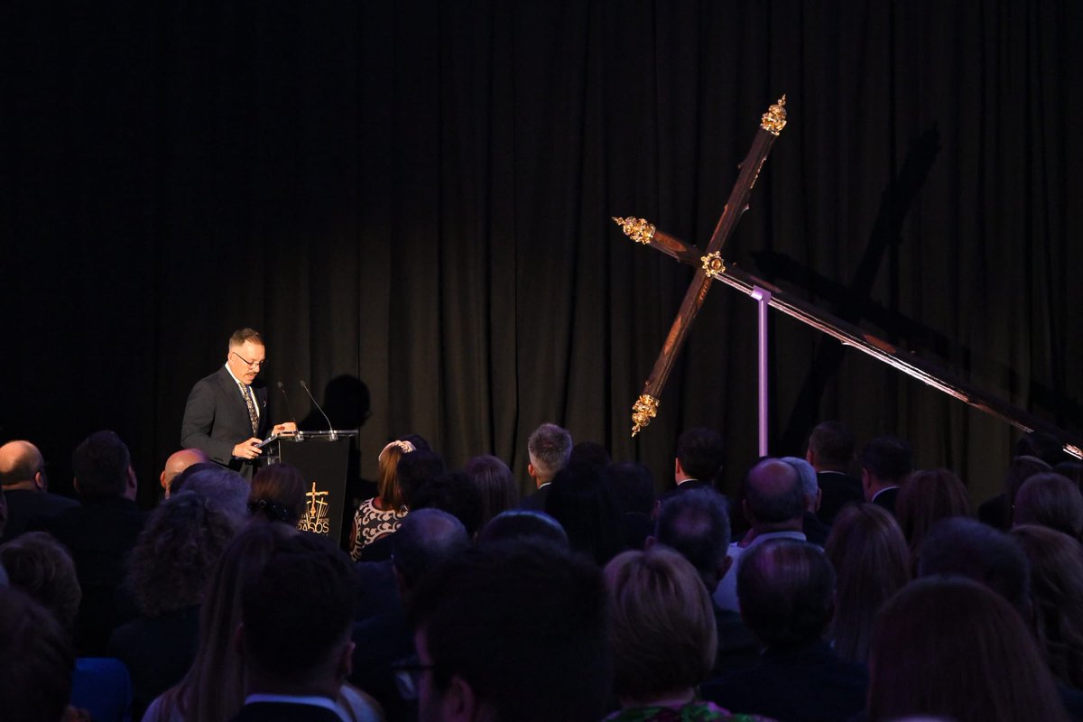 ✝️𝐋𝐀 𝐂𝐑𝐔𝐙 𝐃𝐄𝐋 𝐌𝐔𝐍𝐃𝐎 •

#CofradíasMlg