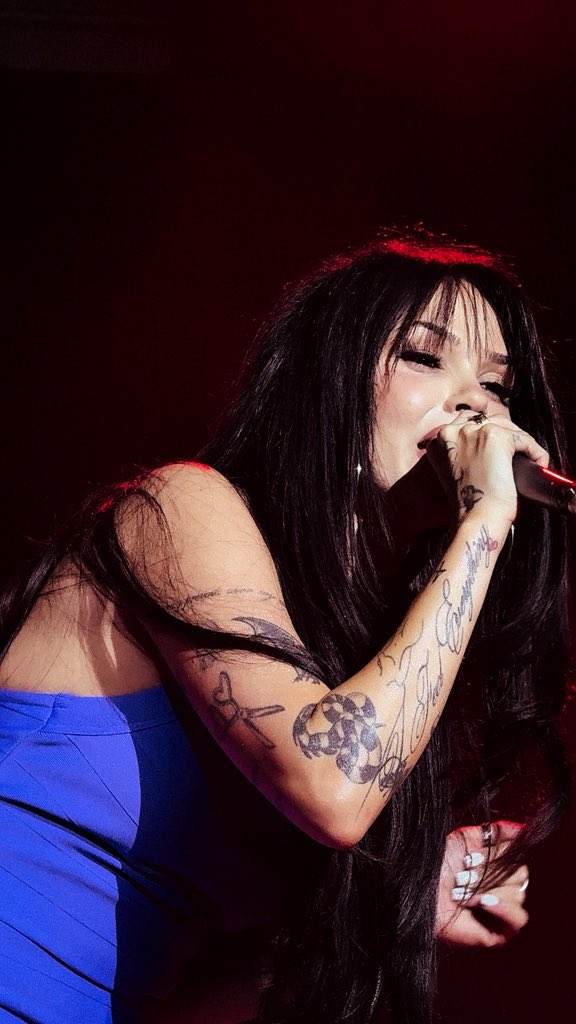 inez. MEET MAGGIE tweet media