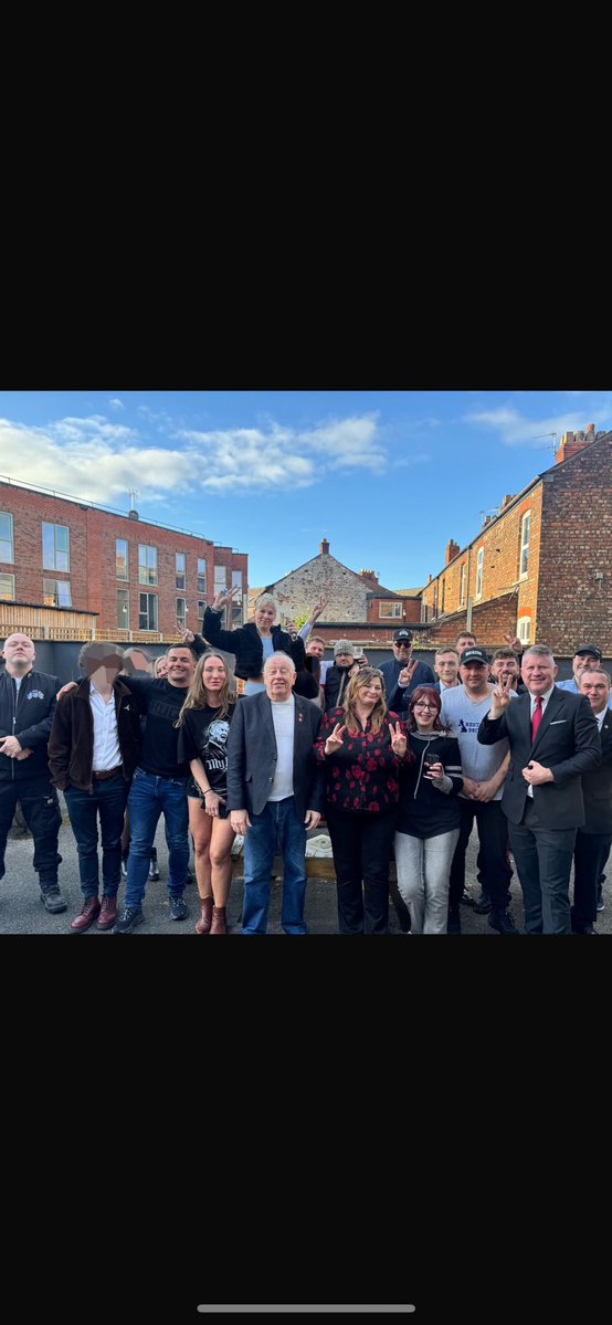 Dean84919146069's tweet image. Good day in Manchester coming to an end 👊🏻 🏴󠁧󠁢󠁥󠁮󠁧󠁿 🇬🇧 #BritainFirst #England #Manchester #BexleyBorough