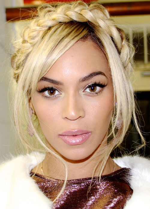 beyoncé hourly 𐚁ིྀ 🐬ৎ୭˚˖٠ tweet media