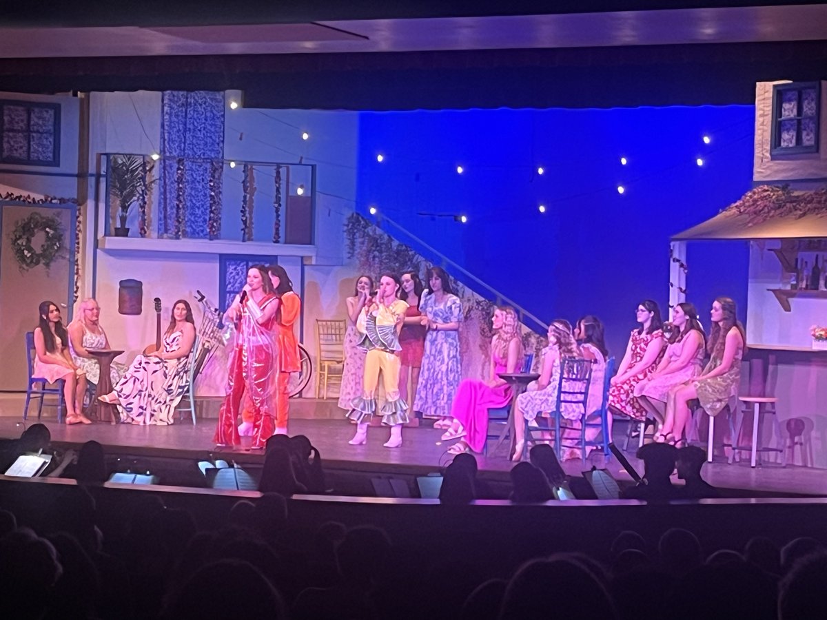 OFHSLeoSpagnola's tweet photo. Looking for something to do tonight. I highly recommended going to see Mama Mai at OFHS tonight at 7:30. I saw it last night and so many people I talked to said best show have seen in years! I couldn’t agree more, it’s fantastic and worth the price of admission. https://t.co/YAIIJRs5pG