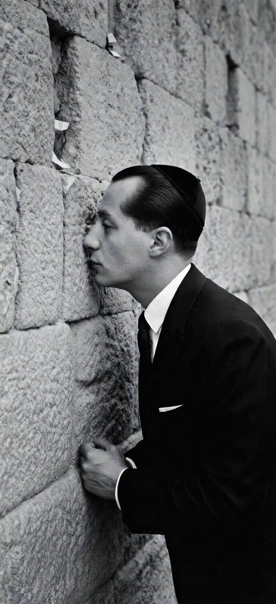 Spanish Norris tweet media