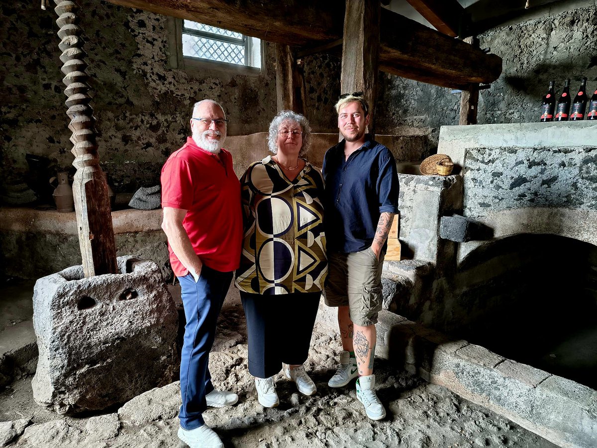 tenutapapale's tweet image. 🍷🫒 tenutapapale.com 🫒🍷
.
.
.
#tenutapapale #winery #winetastingsicily #sicilywine #vineyard #wineriesinsicily #winerysicily #bestwineriesinsicily #vineyardsicily #vineyardssicily #winetastingcatania #sicilyvineyards #winetasting #vineyardsinsicily #sicilywineries