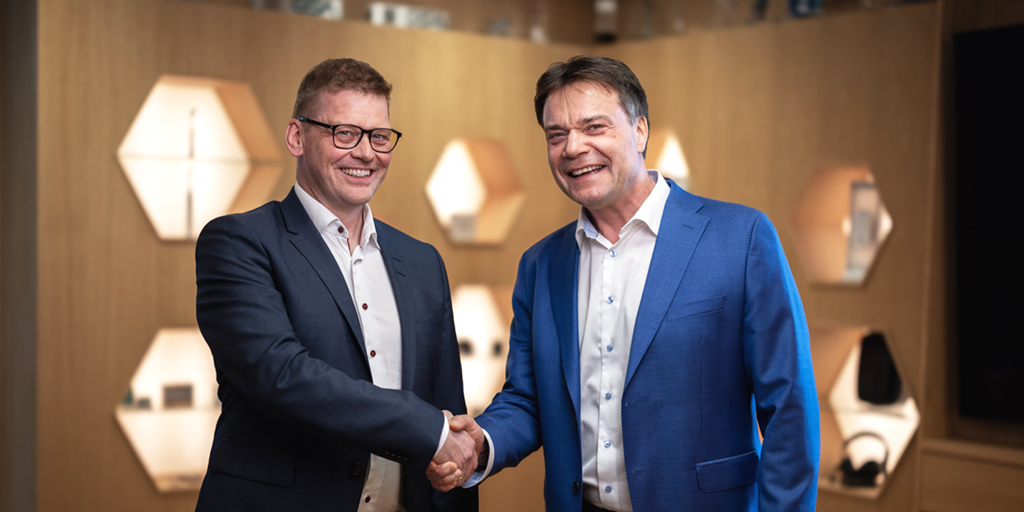 ElectronicaAzi's tweet image. Nordic Semiconductor appoints Jo Uthus as EVP to align marketing with developer experience and strengthen its global developer ecosystem. |  More info at: international.electronica-azi.ro/nordic-semicon…
#IoT #EmbeddedSystems #Semiconductors #DeveloperExperience #Nordic #Wireless #Innovation #Electronics