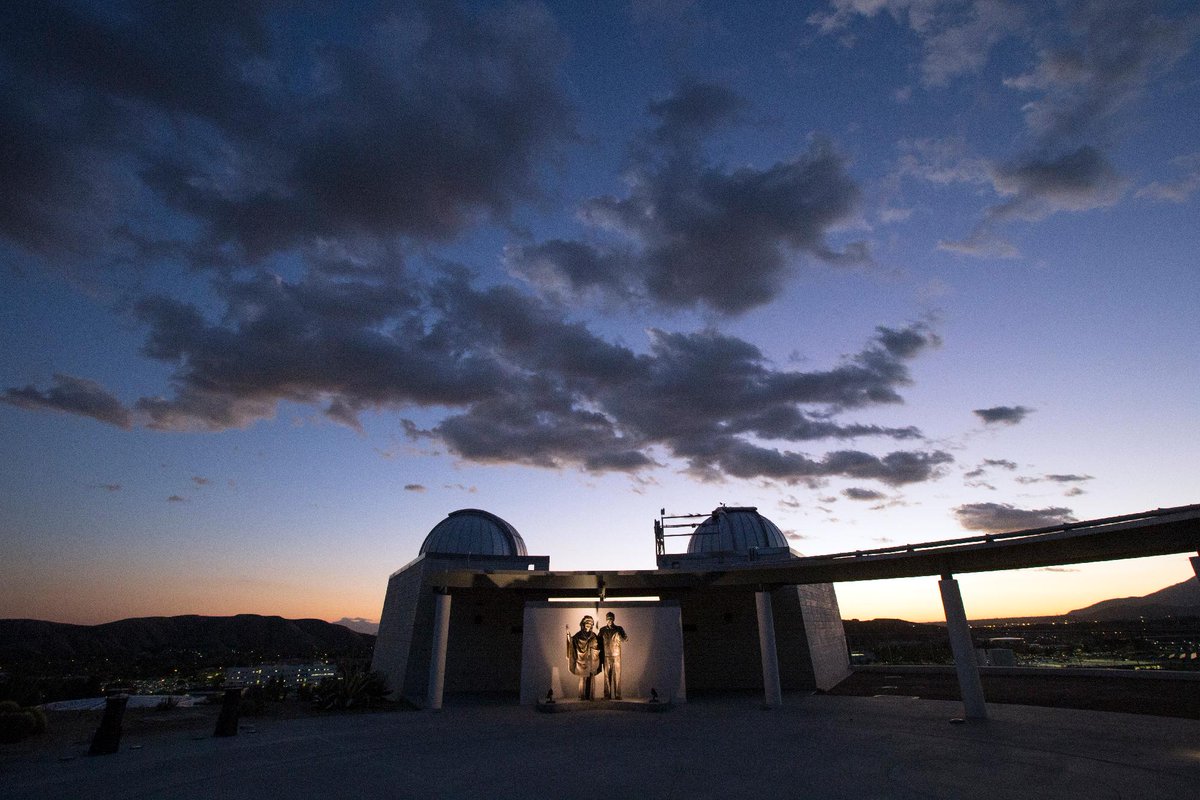 CSUSBNews's tweet image. “Celestial Auras: Songs of the Cosmos” is bringing live music and stargazing together for a one-of-a-kind Earth Day experience 🌍💫

Read more: bit.ly/3OyEEMp 

#CSUSB #EarthDay #Stargazing #CoyotePride