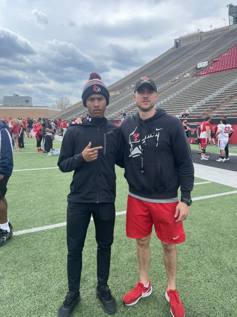 Joseph_Crooks3's tweet photo. Had an amazing experience @ysufootball! Really enjoyed the scrimmage and can’t wait to be back and build a stronger relationship https://t.co/oT45uZ8fMc