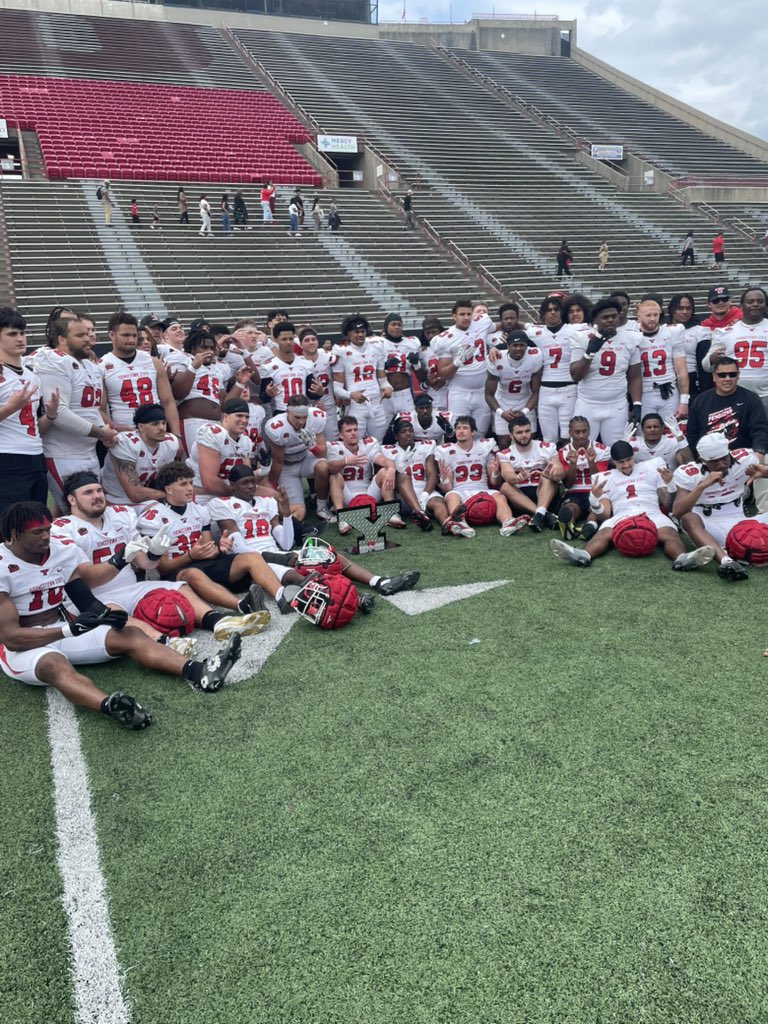 Joseph_Crooks3's tweet photo. Had an amazing experience @ysufootball! Really enjoyed the scrimmage and can’t wait to be back and build a stronger relationship https://t.co/oT45uZ8fMc