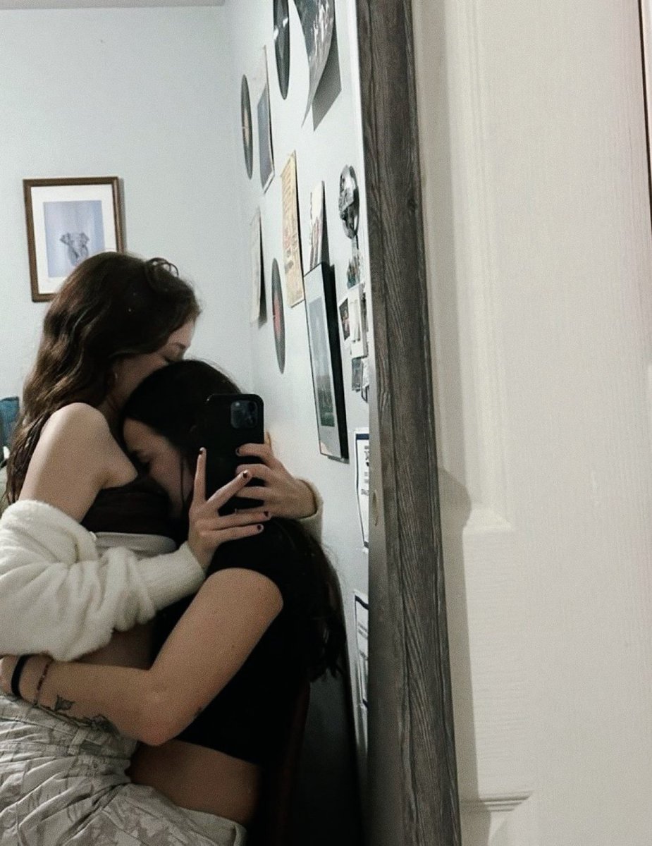 women loving women tweet media