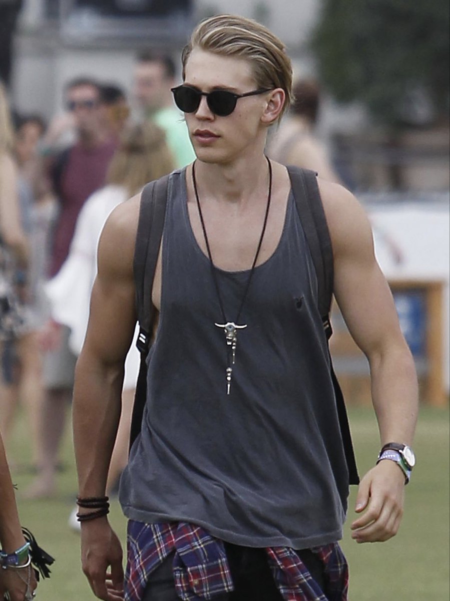 austin throwback tweet media